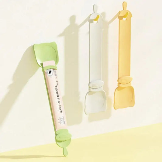 Portable Cat Feeding Spoon